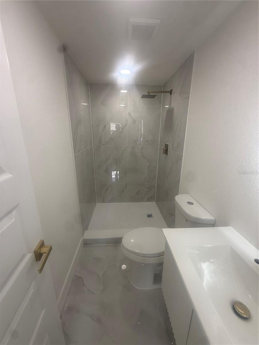 2617 W CRENSHAW STREET, Tampa, FL 33614