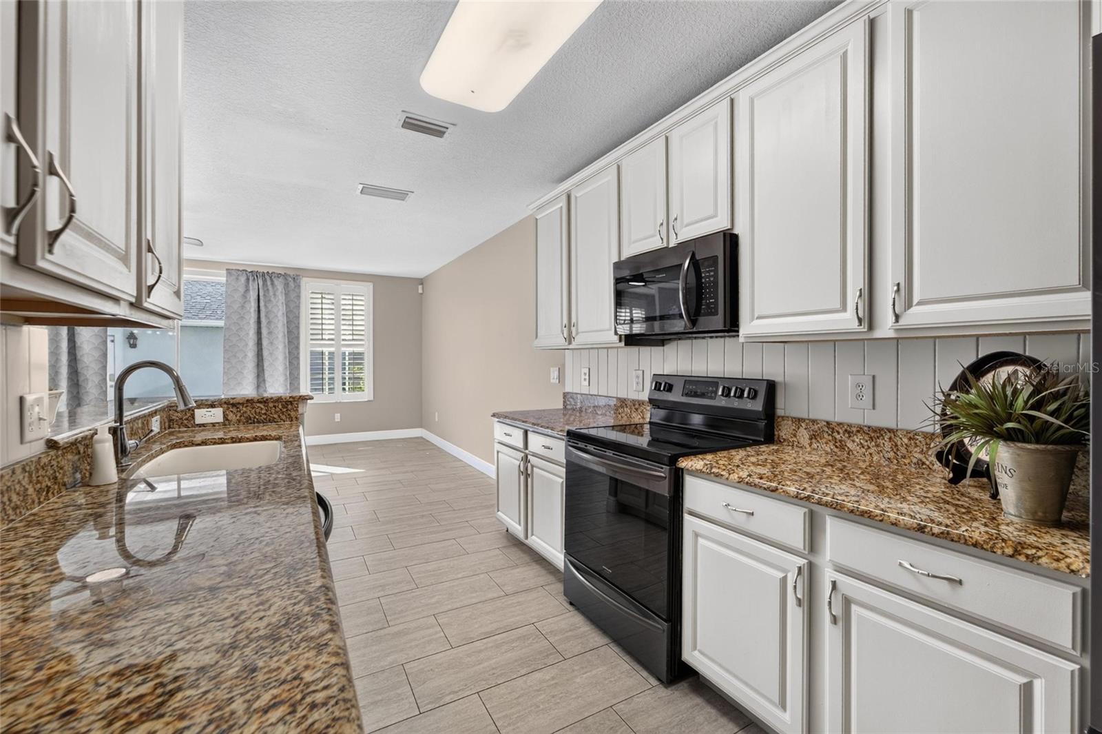 17049 DORMAN ROAD, Lithia, FL 33547