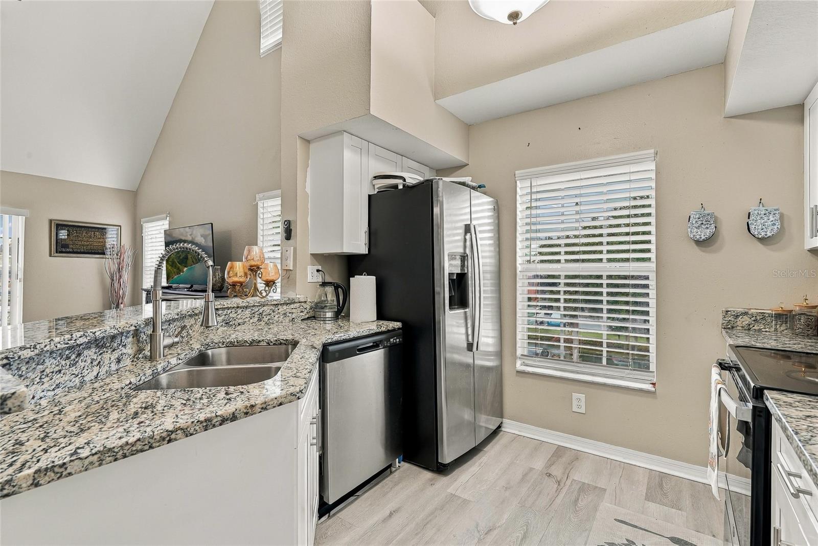 9746 LAKE CHASE ISLAND WAY, Tampa, FL 33626