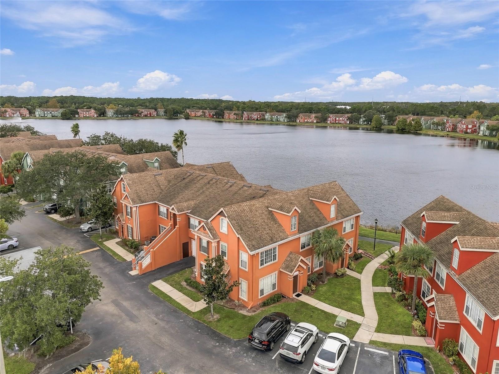 9746 LAKE CHASE ISLAND WAY, Tampa, FL 33626