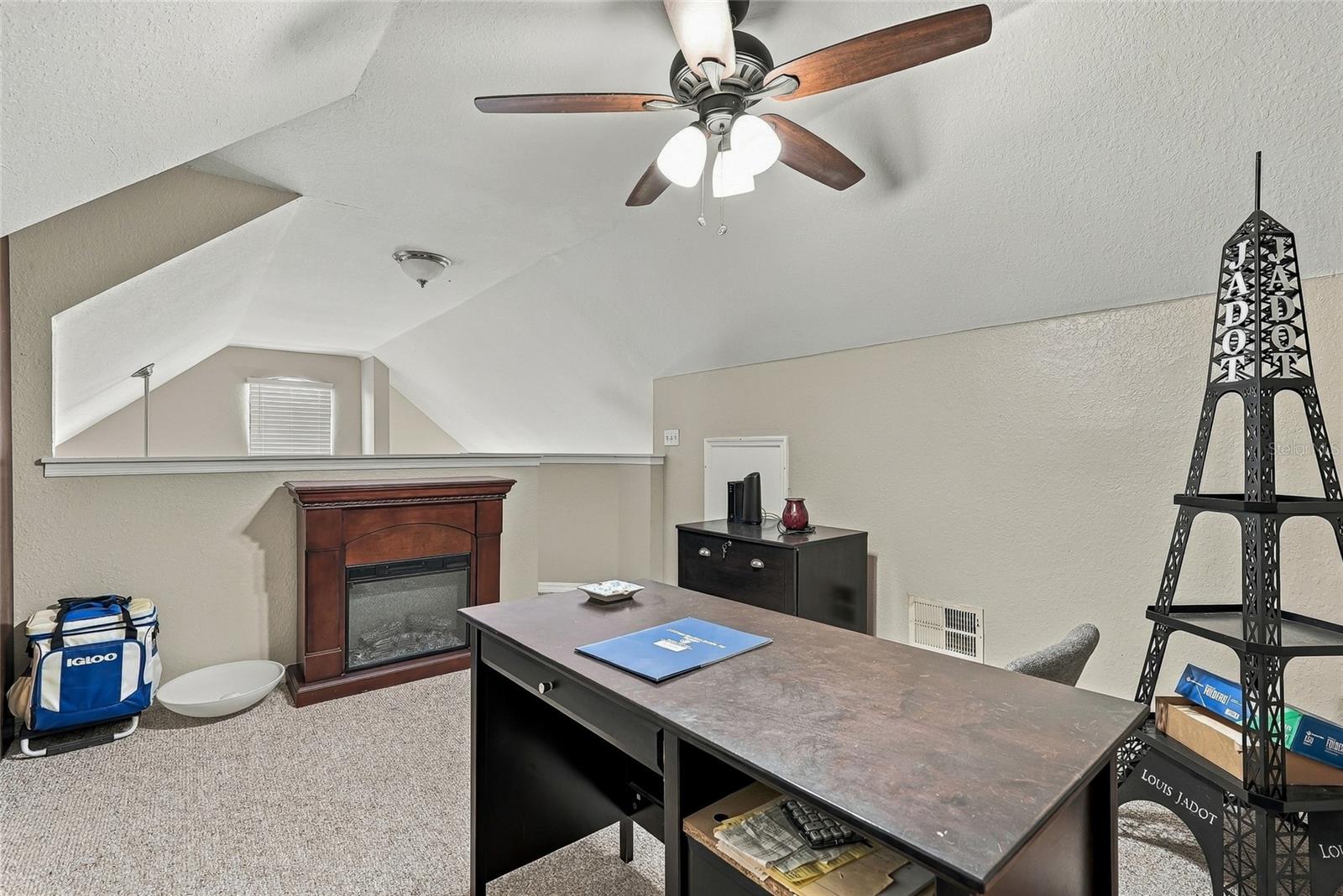 9746 LAKE CHASE ISLAND WAY, Tampa, FL 33626