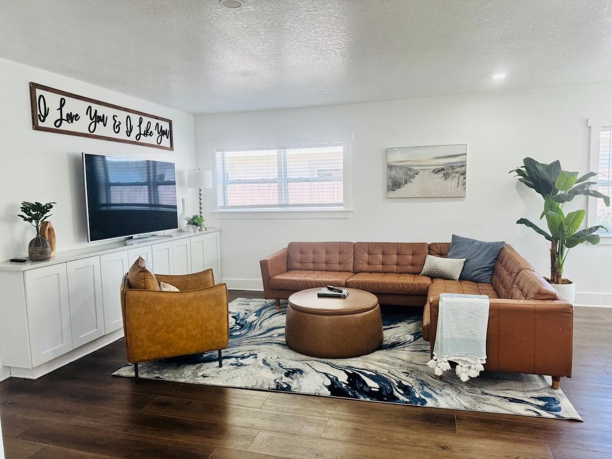 4211 S DREXEL AVENUE, Tampa, FL 33611