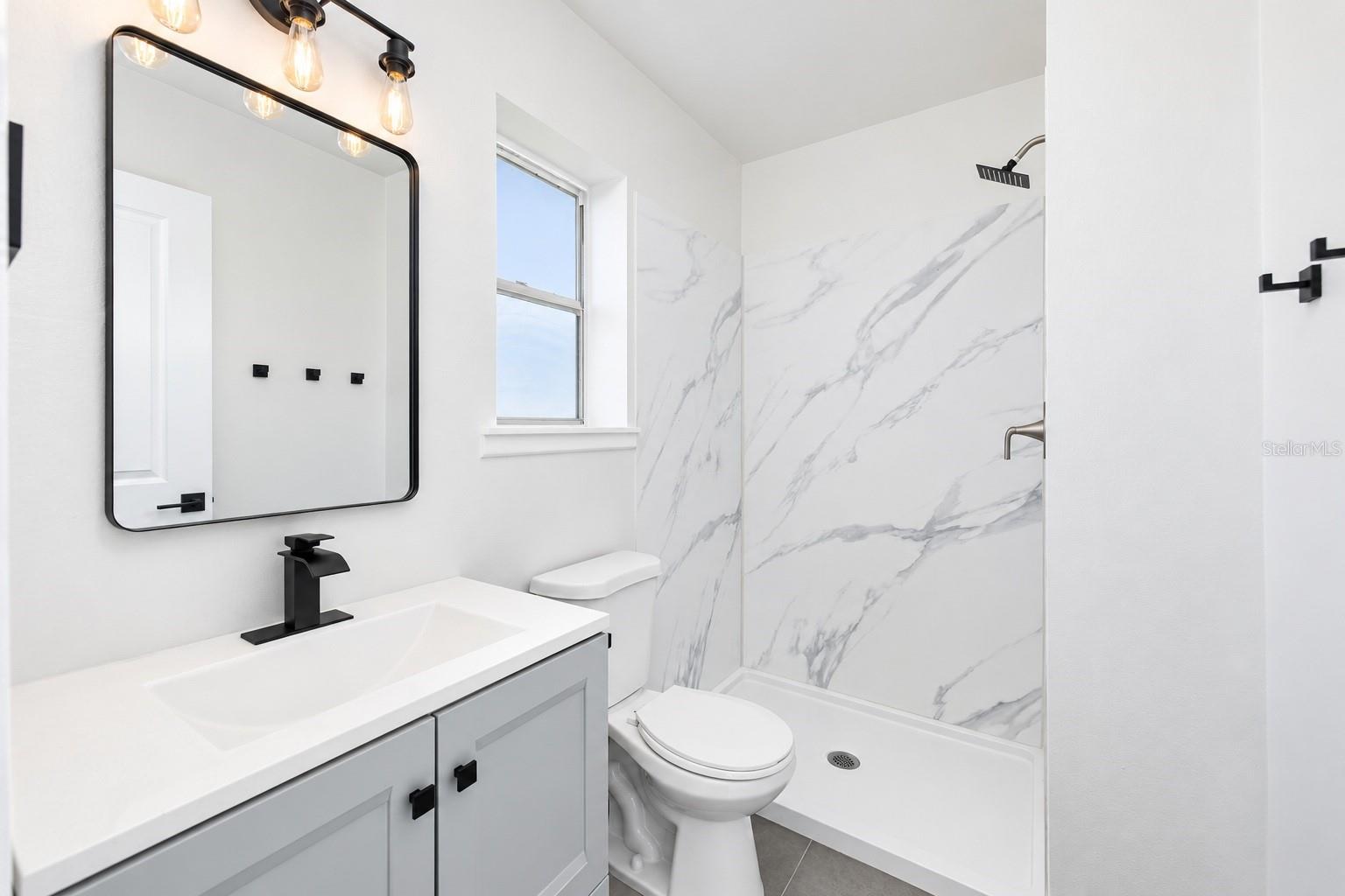 Master ensuite.