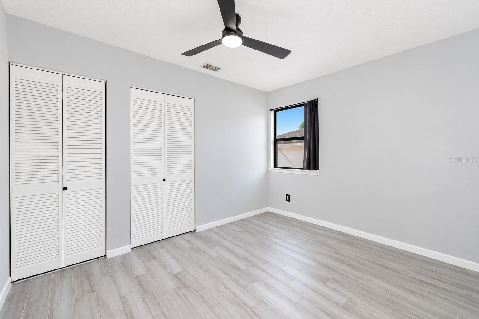 Second bedroom.