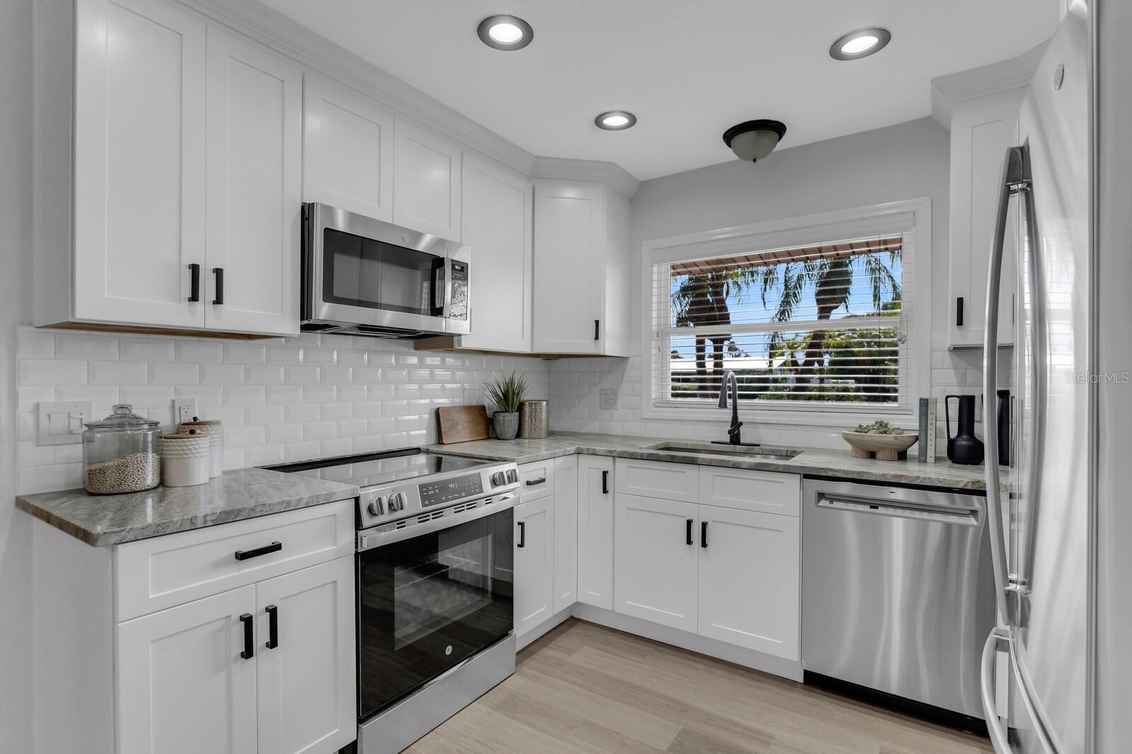 3935 W EDEN ROC CIRCLE, Tampa, FL 33634