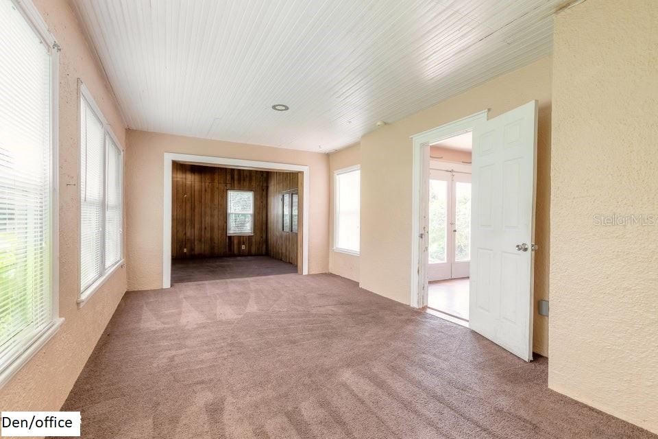 724 N OLEANDER AVENUE, Daytona Beach, FL 32118
