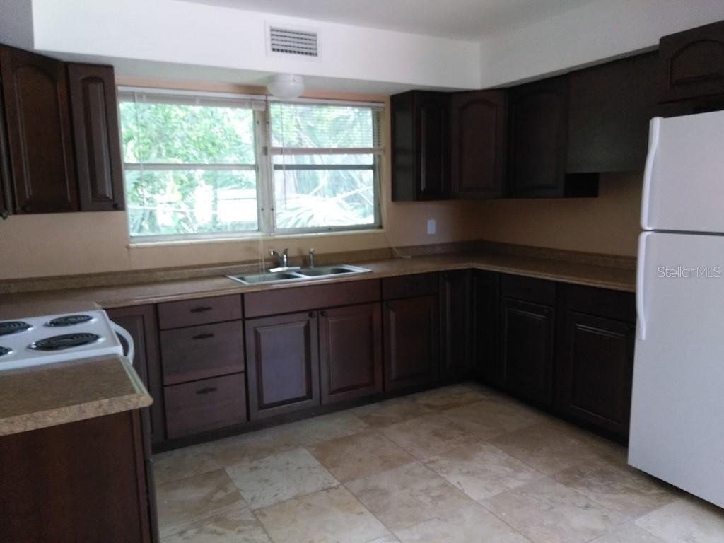 724 N OLEANDER AVENUE, Daytona Beach, FL 32118