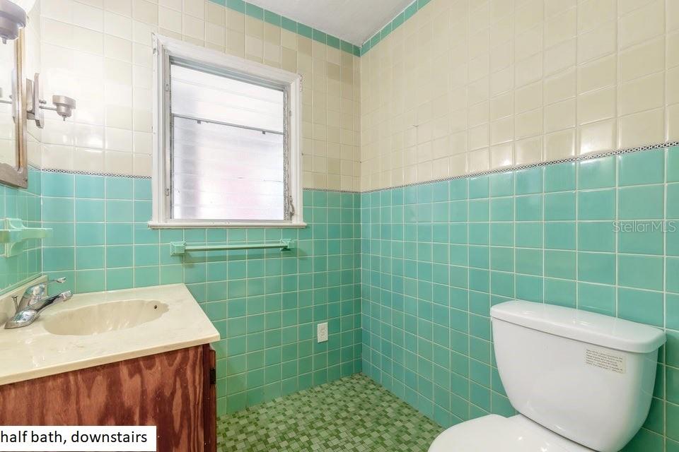 724 N OLEANDER AVENUE, Daytona Beach, FL 32118