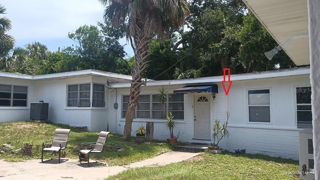 The following pics are of the guest house