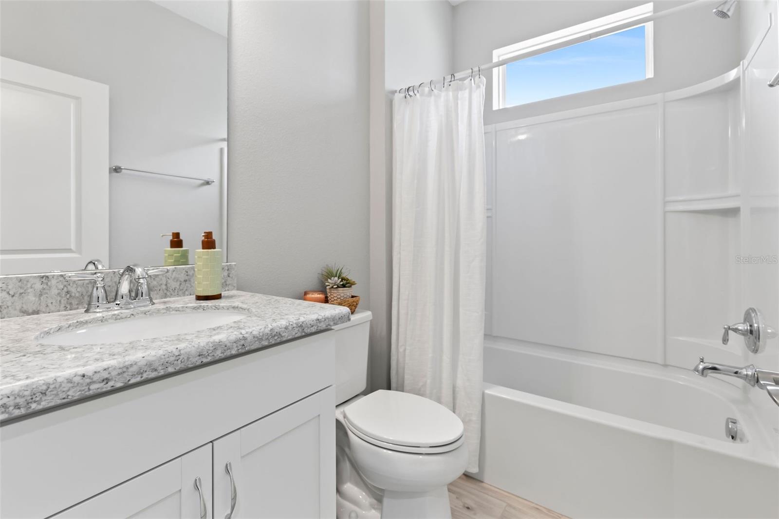 586 LOST SHAKER WAY, Daytona Beach, FL 32124