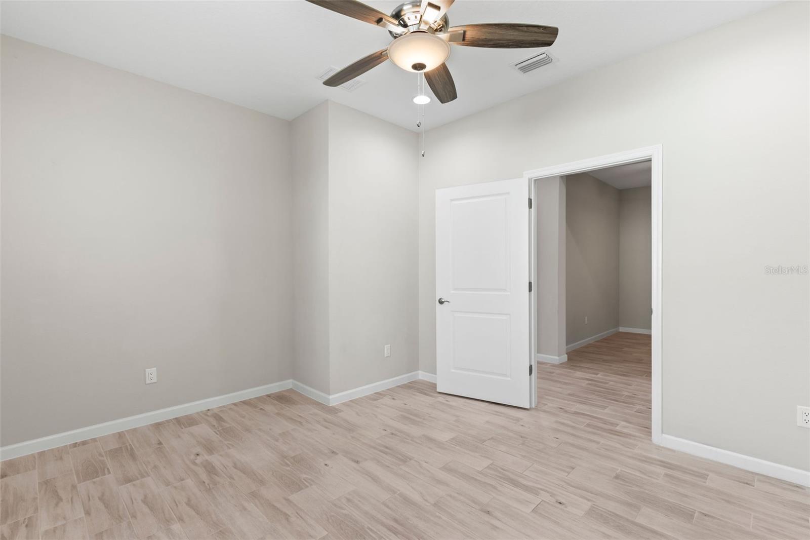 586 LOST SHAKER WAY, Daytona Beach, FL 32124