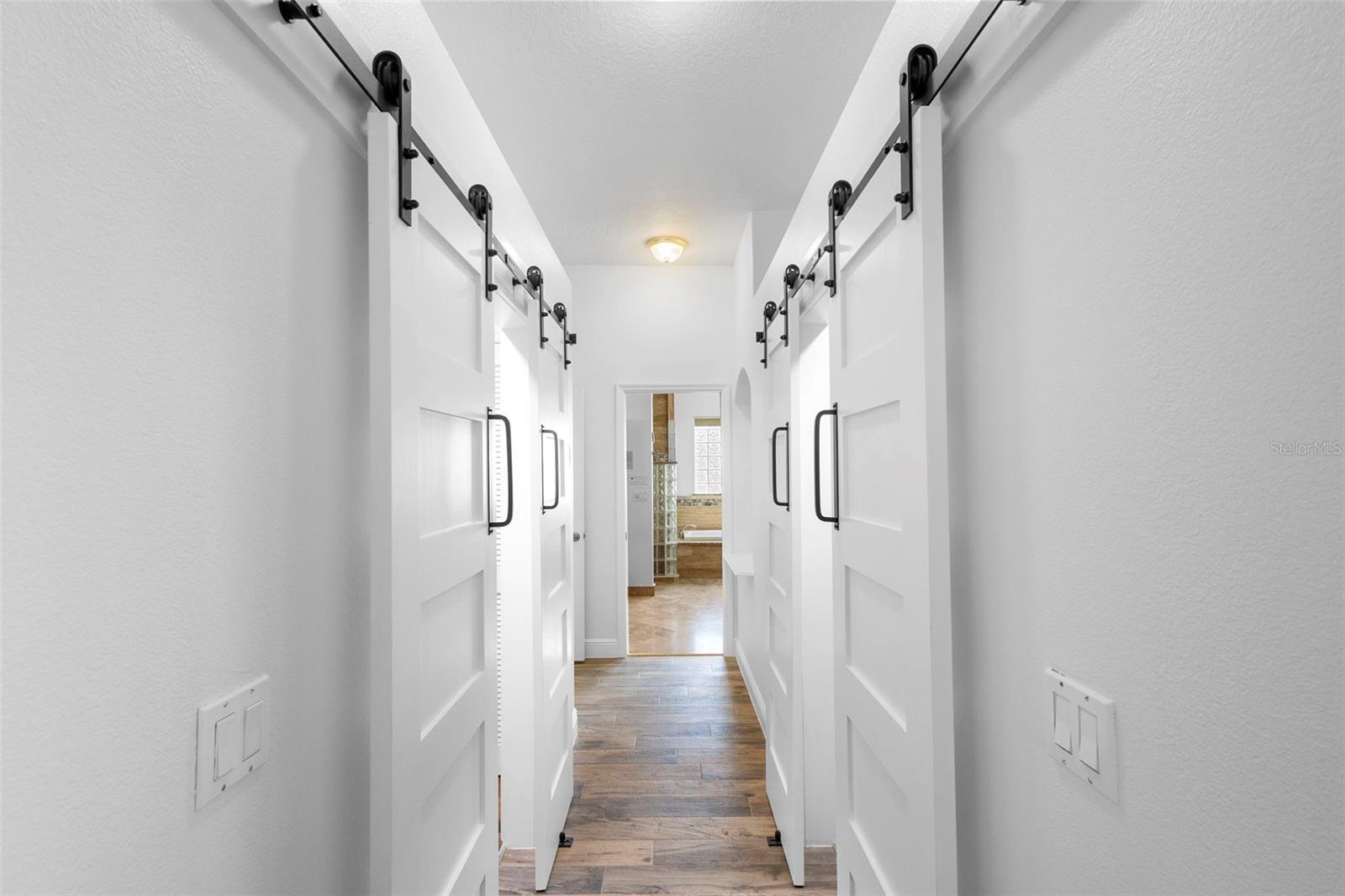 DUAL WALK-IN CLOSETS