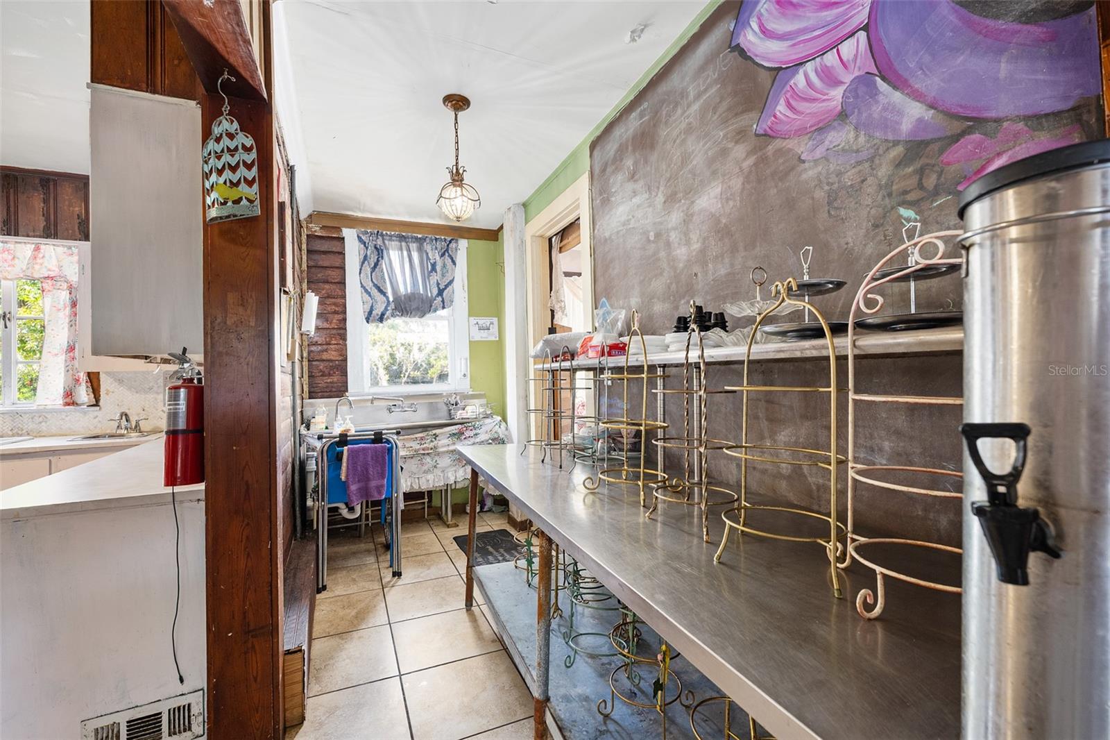 228 W HOWRY AVENUE, Deland, FL 32720
