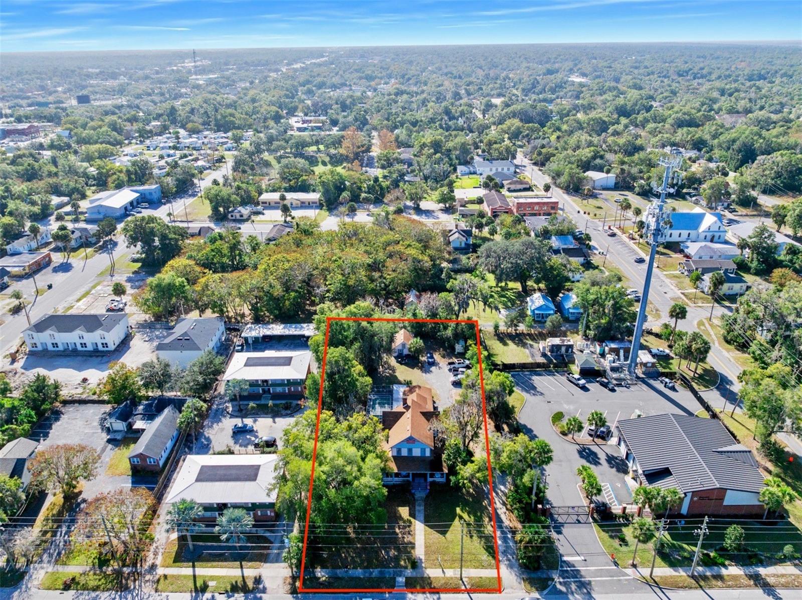 228 W HOWRY AVENUE, Deland, FL 32720