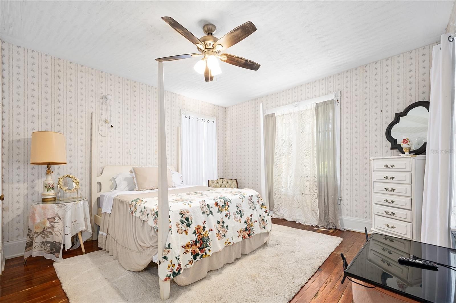 228 W HOWRY AVENUE, Deland, FL 32720