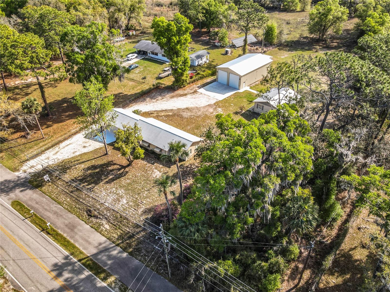 4611 GRAND AVENUE, De Leon Springs, FL 32130