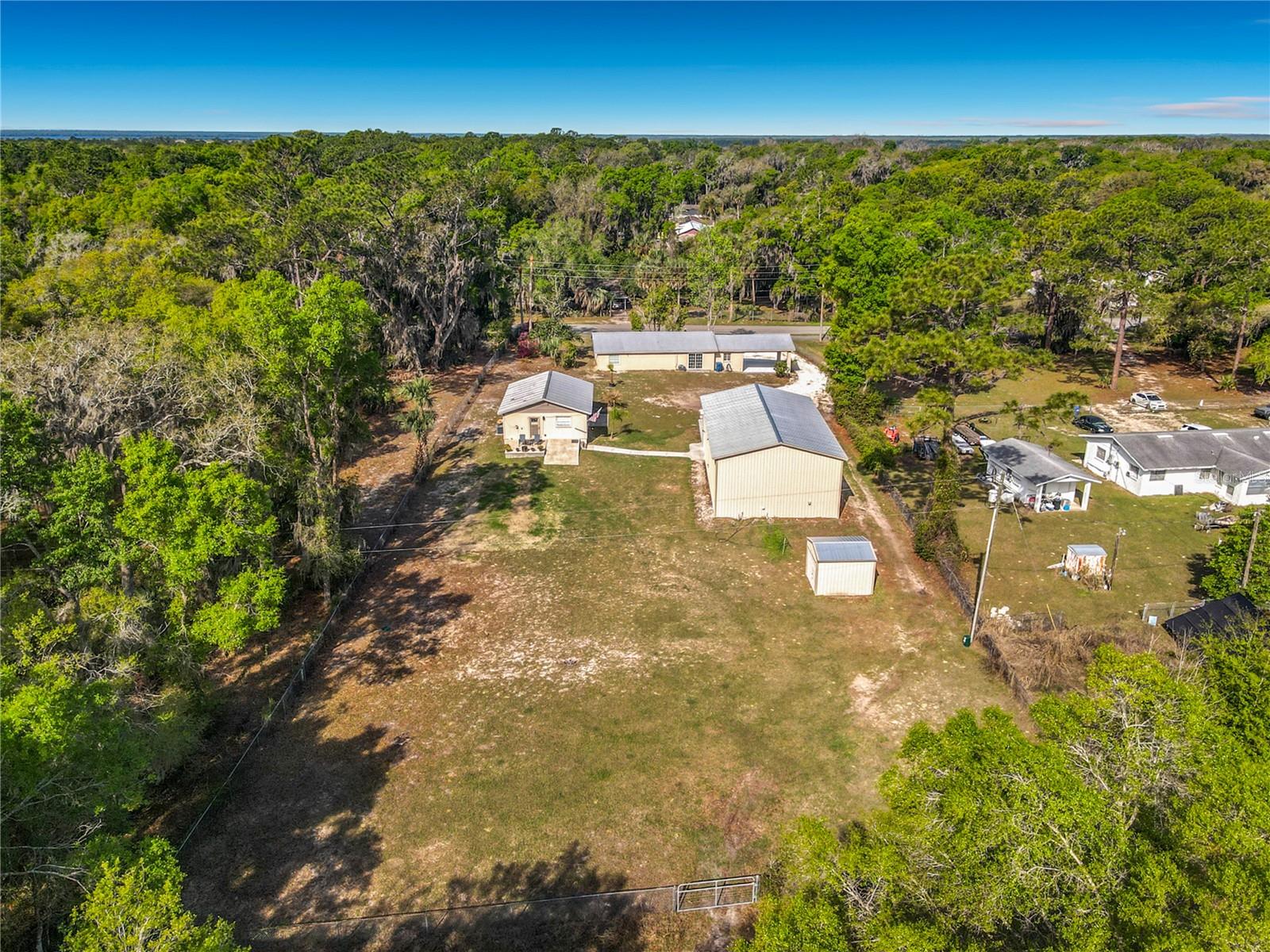 4611 GRAND AVENUE, De Leon Springs, FL 32130