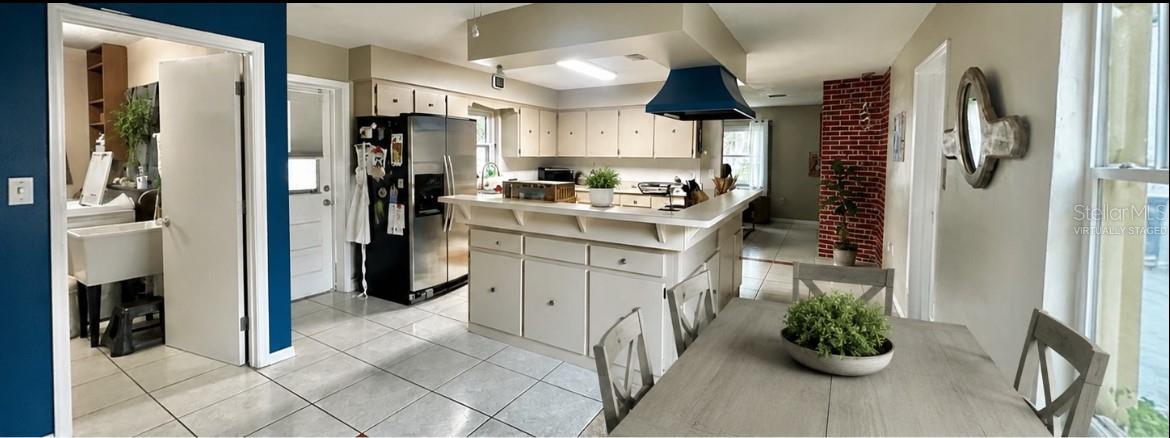 Eat in Kitchen virtually staged