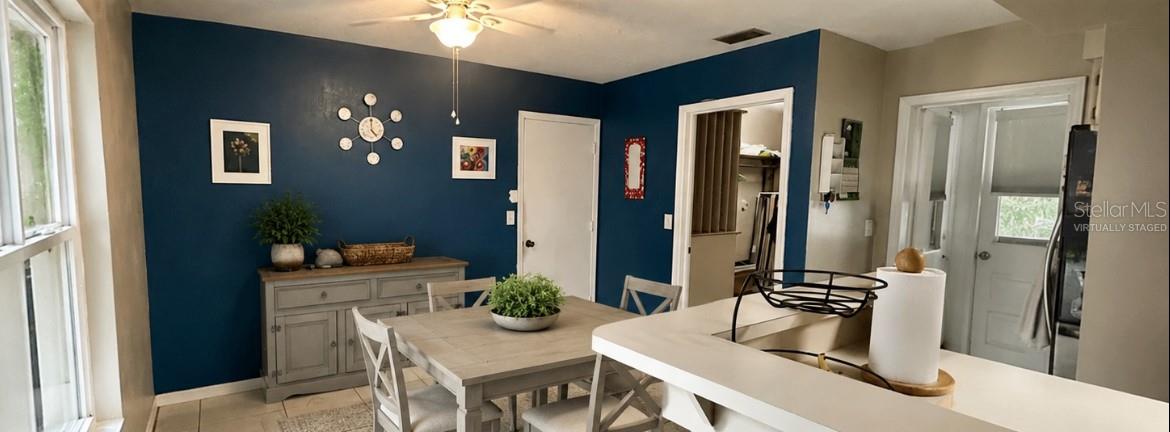 Eat in Kitchen virtually staged