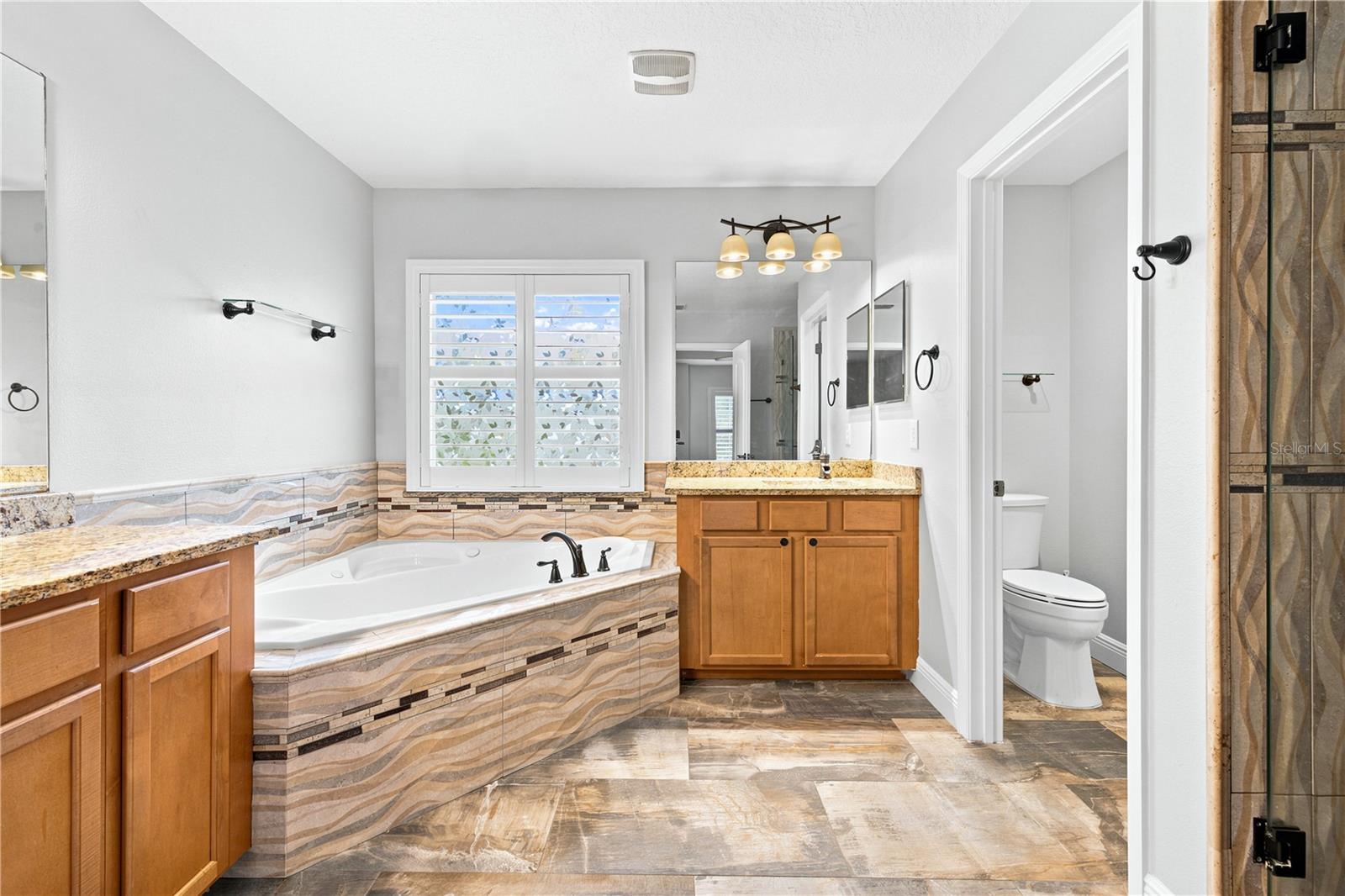 6820 THORNHILL CIRCLE, Windermere, FL 34786