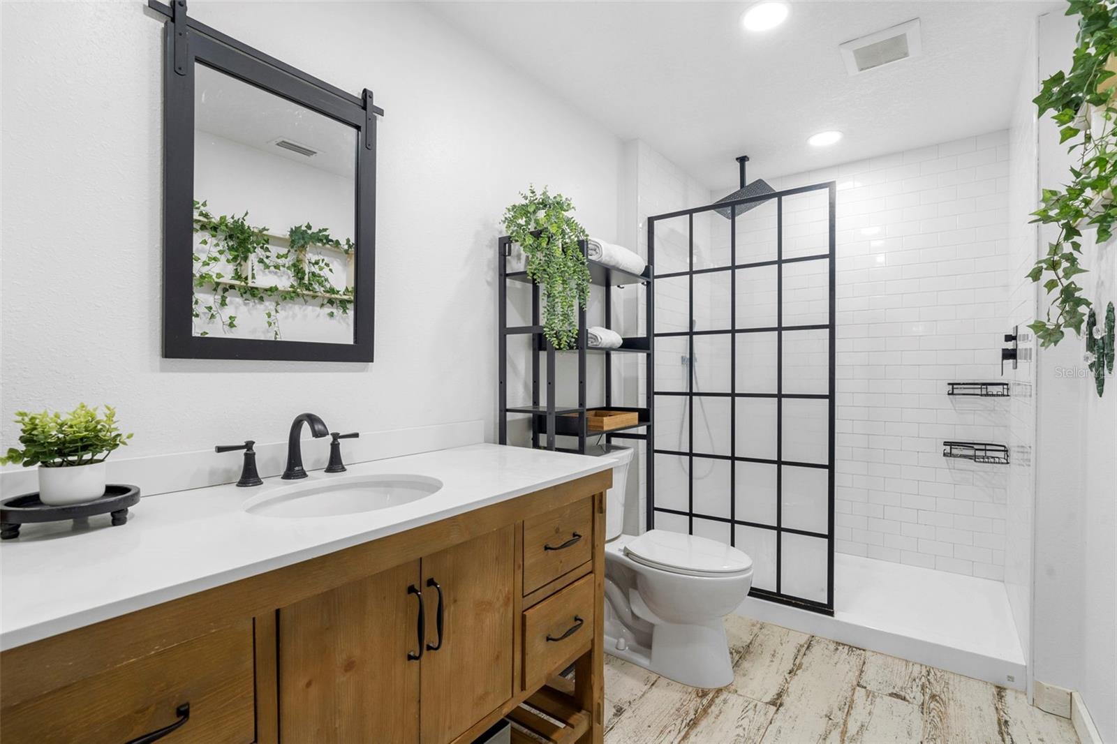 Main First Floor Full Bath