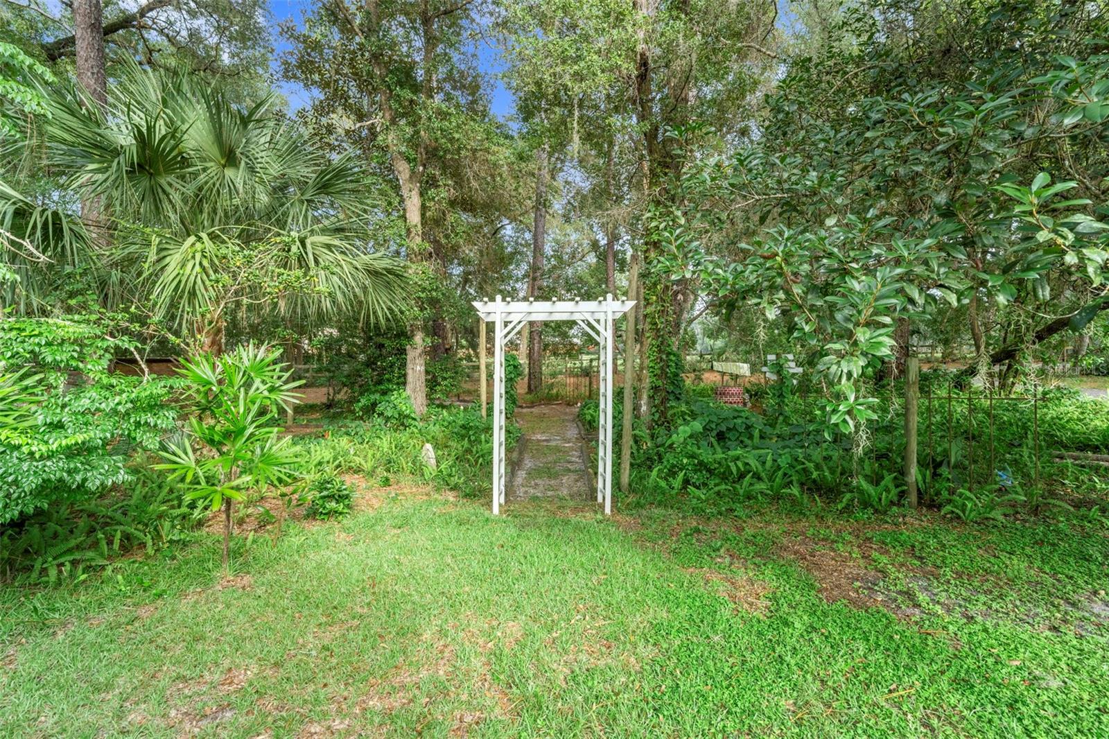 1268 MCGREGOR ROAD, Deland, FL 32720