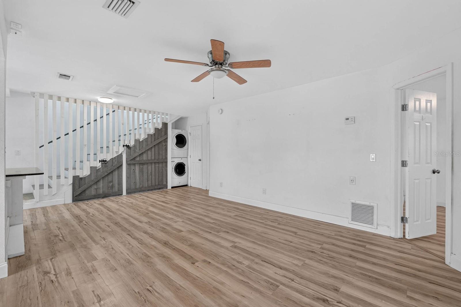 2005 SCHULTE AVENUE, Daytona Beach, FL 32118