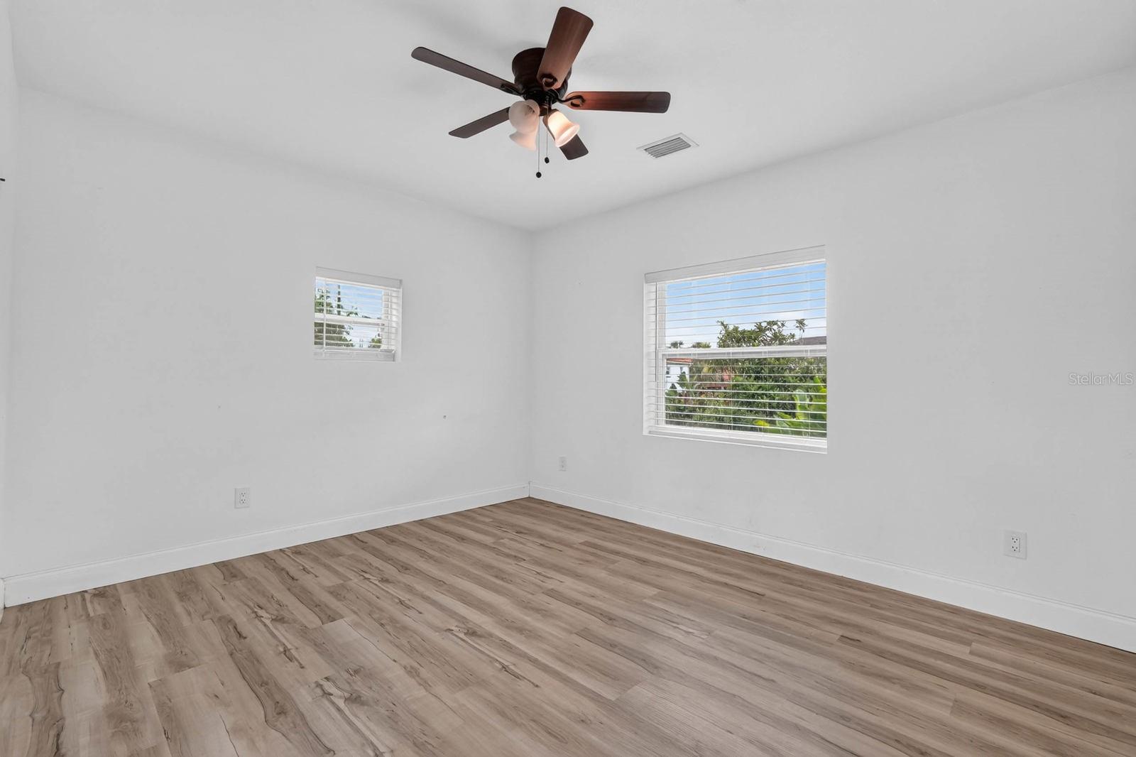2005 SCHULTE AVENUE, Daytona Beach, FL 32118