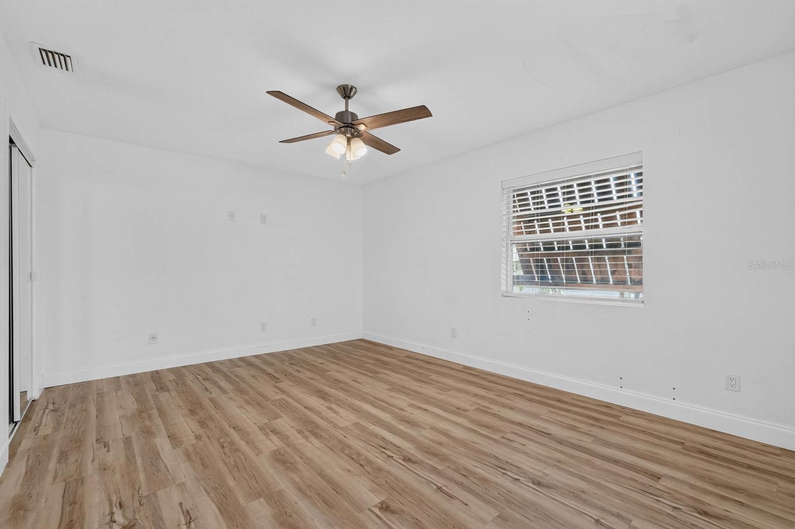 2005 SCHULTE AVENUE, Daytona Beach, FL 32118