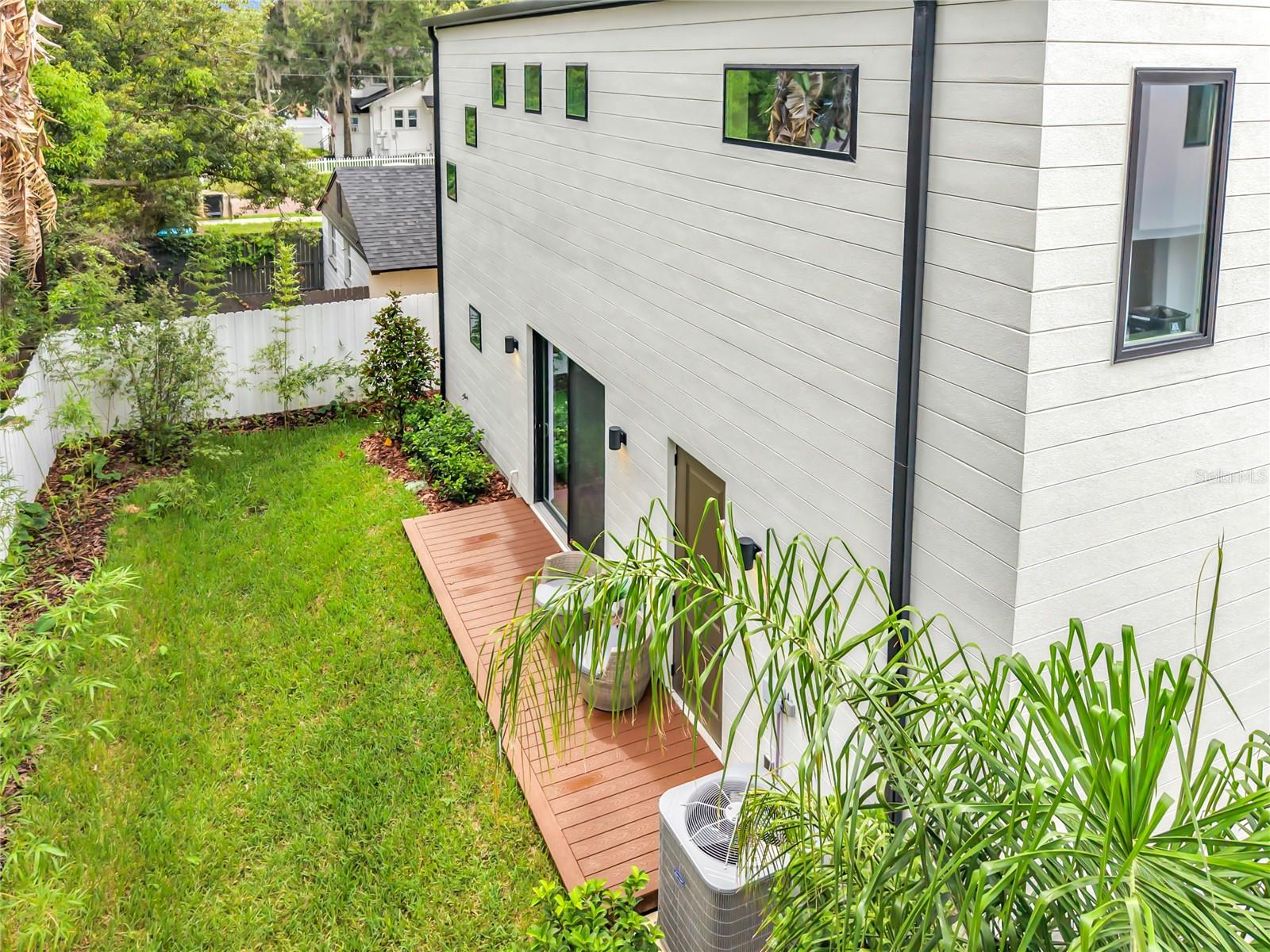 Private Backyard Courtyard