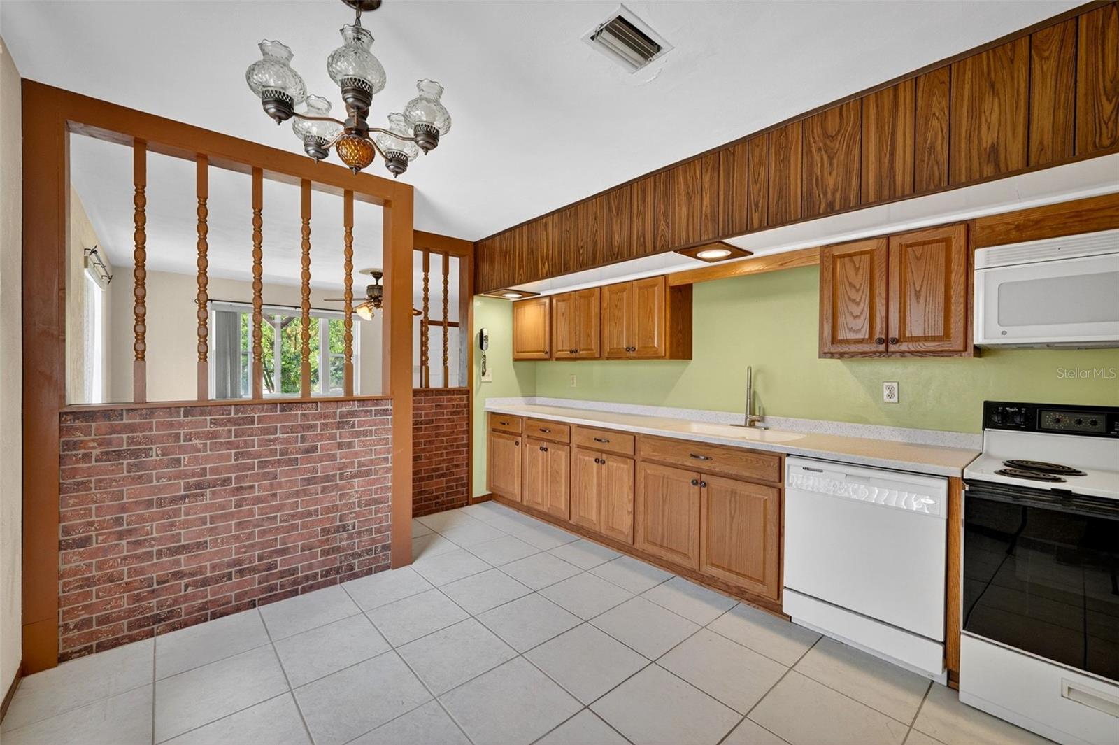 1961 CAROLINA AVENUE, Ormond Beach, FL 32174