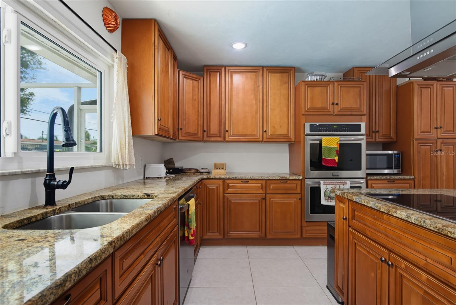 33 SANDCASTLE DRIVE, Ormond Beach, FL 32176
