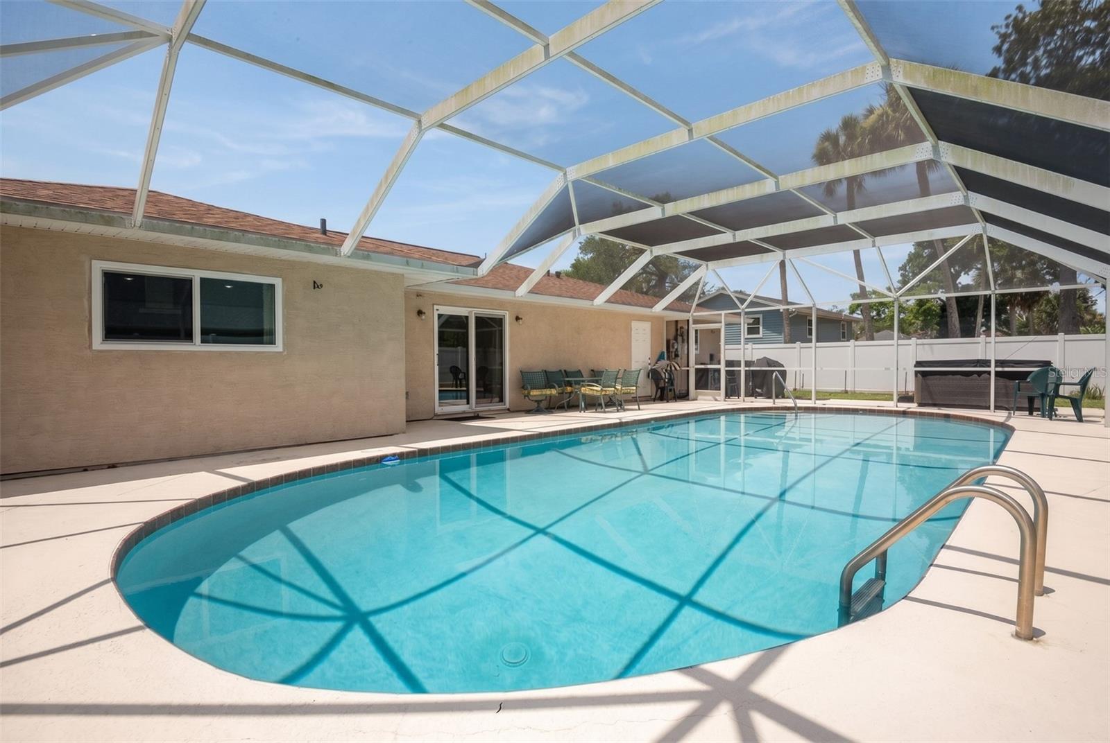 33 SANDCASTLE DRIVE, Ormond Beach, FL 32176