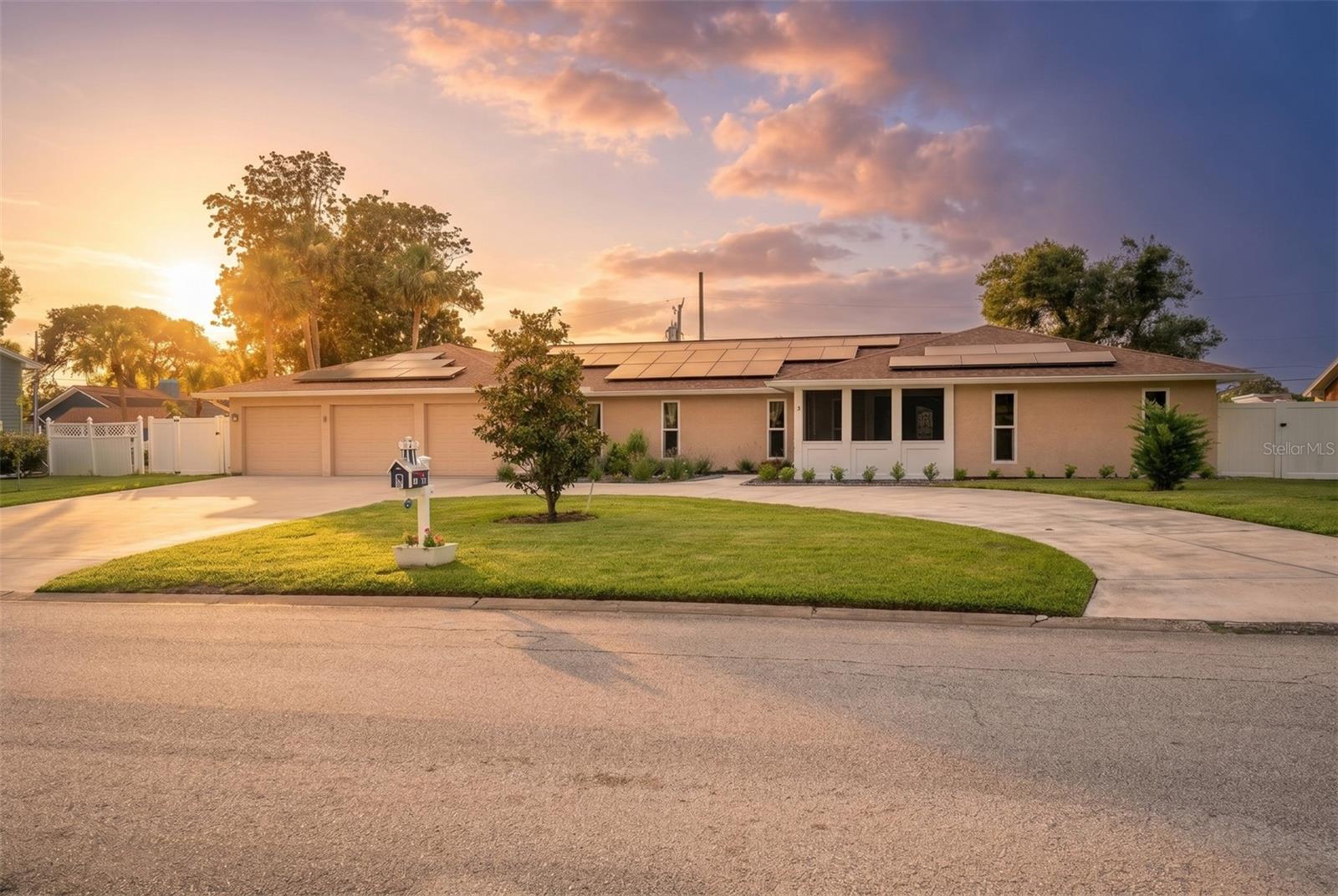 33 SANDCASTLE DRIVE, Ormond Beach, FL 32176 33 SANDCASTLE DRIVE, Ormond Beach, FL 32176