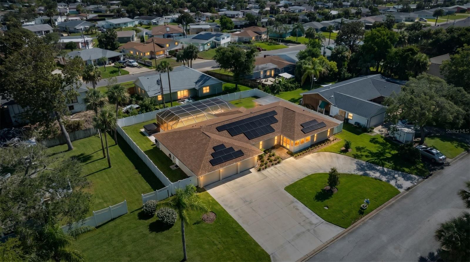 33 SANDCASTLE DRIVE, Ormond Beach, FL 32176