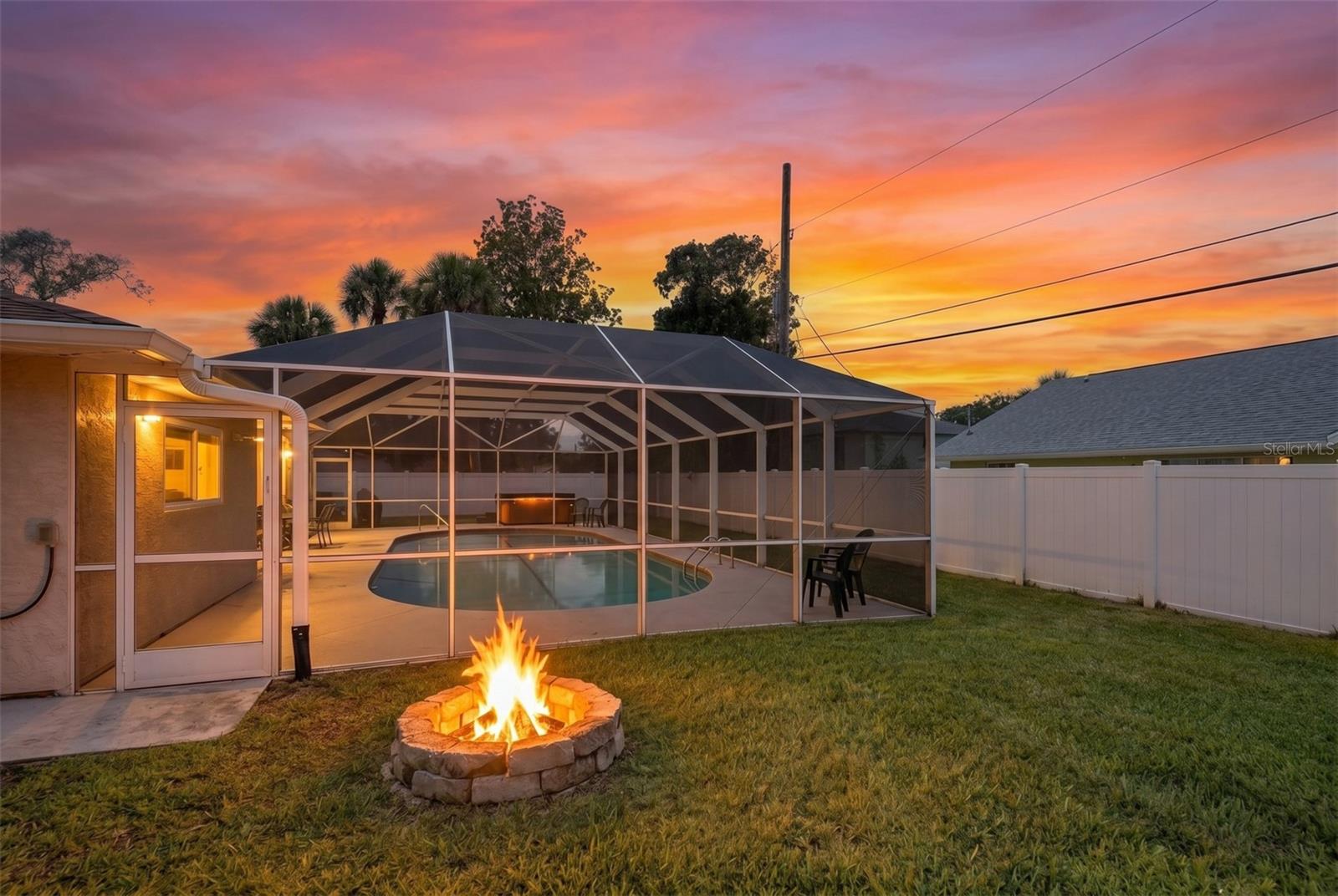 33 SANDCASTLE DRIVE, Ormond Beach, FL 32176