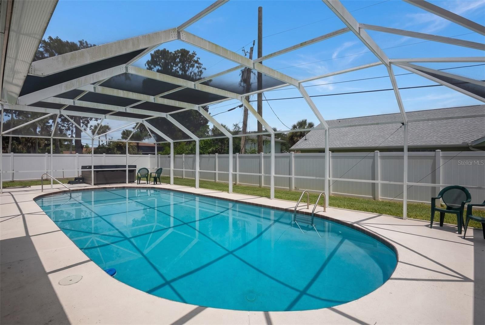 33 SANDCASTLE DRIVE, Ormond Beach, FL 32176