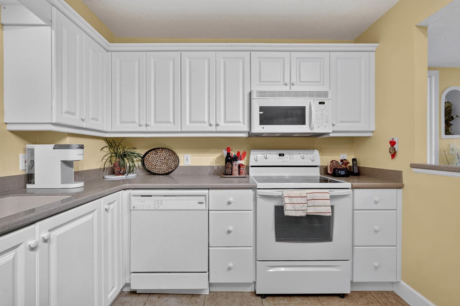 925 N HALIFAX AVENUE, #403, Daytona Beach, FL 32118