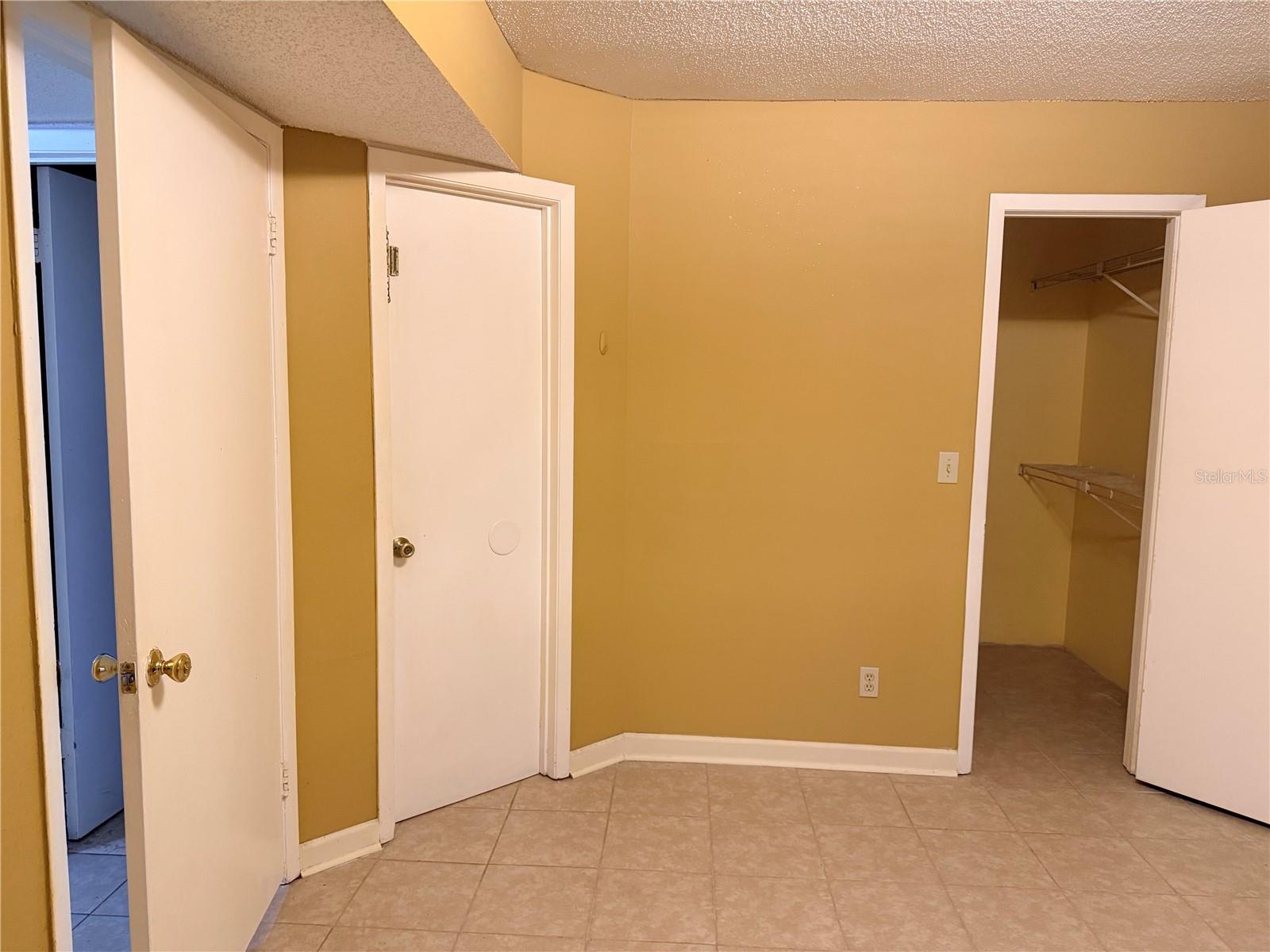 345 FORESTWAY CIRCLE, #107, Altamonte Springs, FL 32701