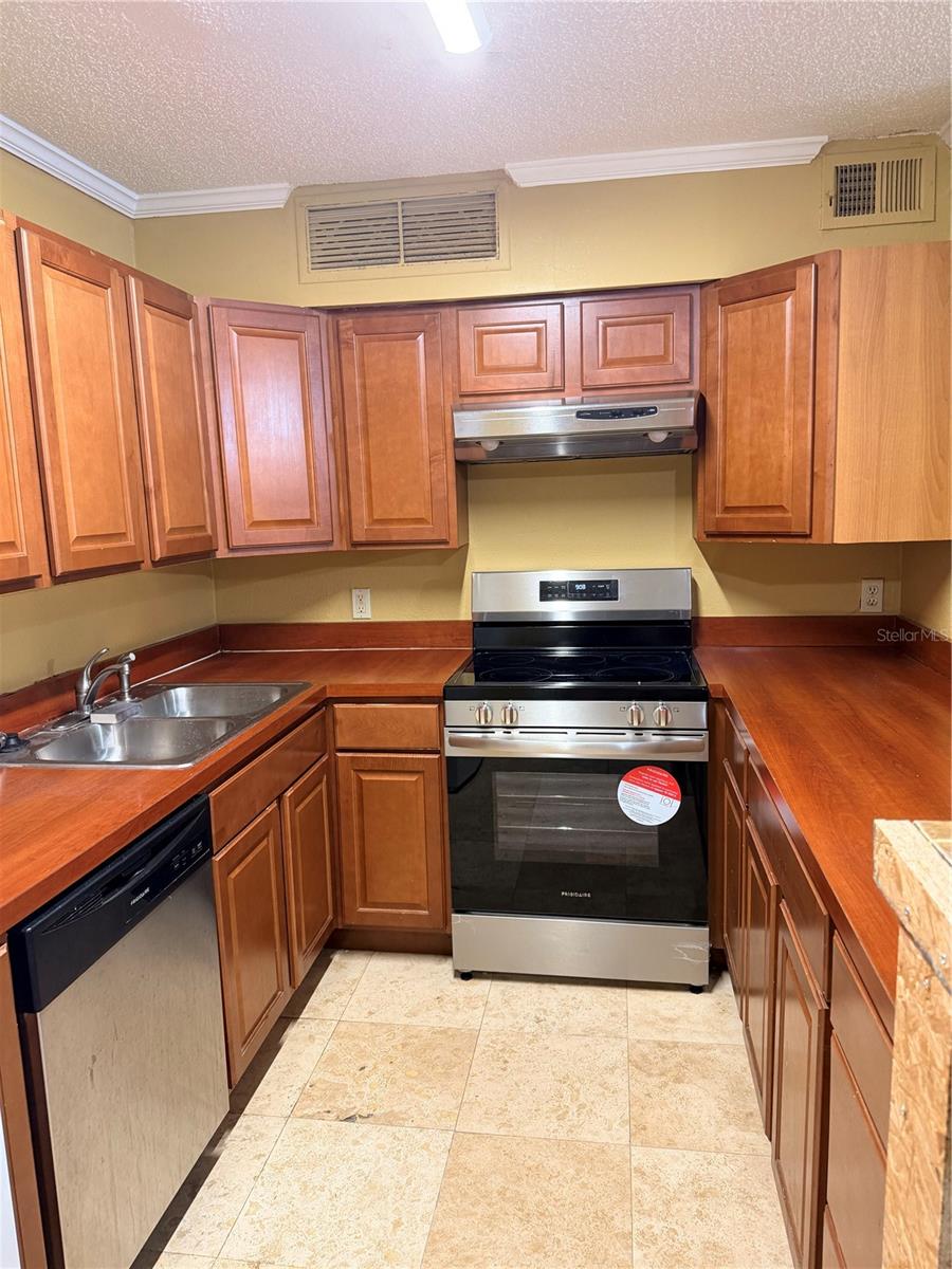 345 FORESTWAY CIRCLE, #107, Altamonte Springs, FL 32701 345 FORESTWAY CIRCLE, #107, Altamonte Springs, FL 32701