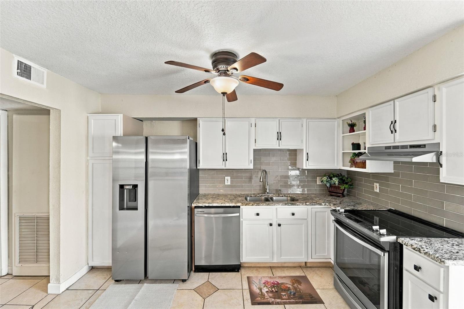 247 DEBORA COURT, #247, Altamonte Springs, FL 32701