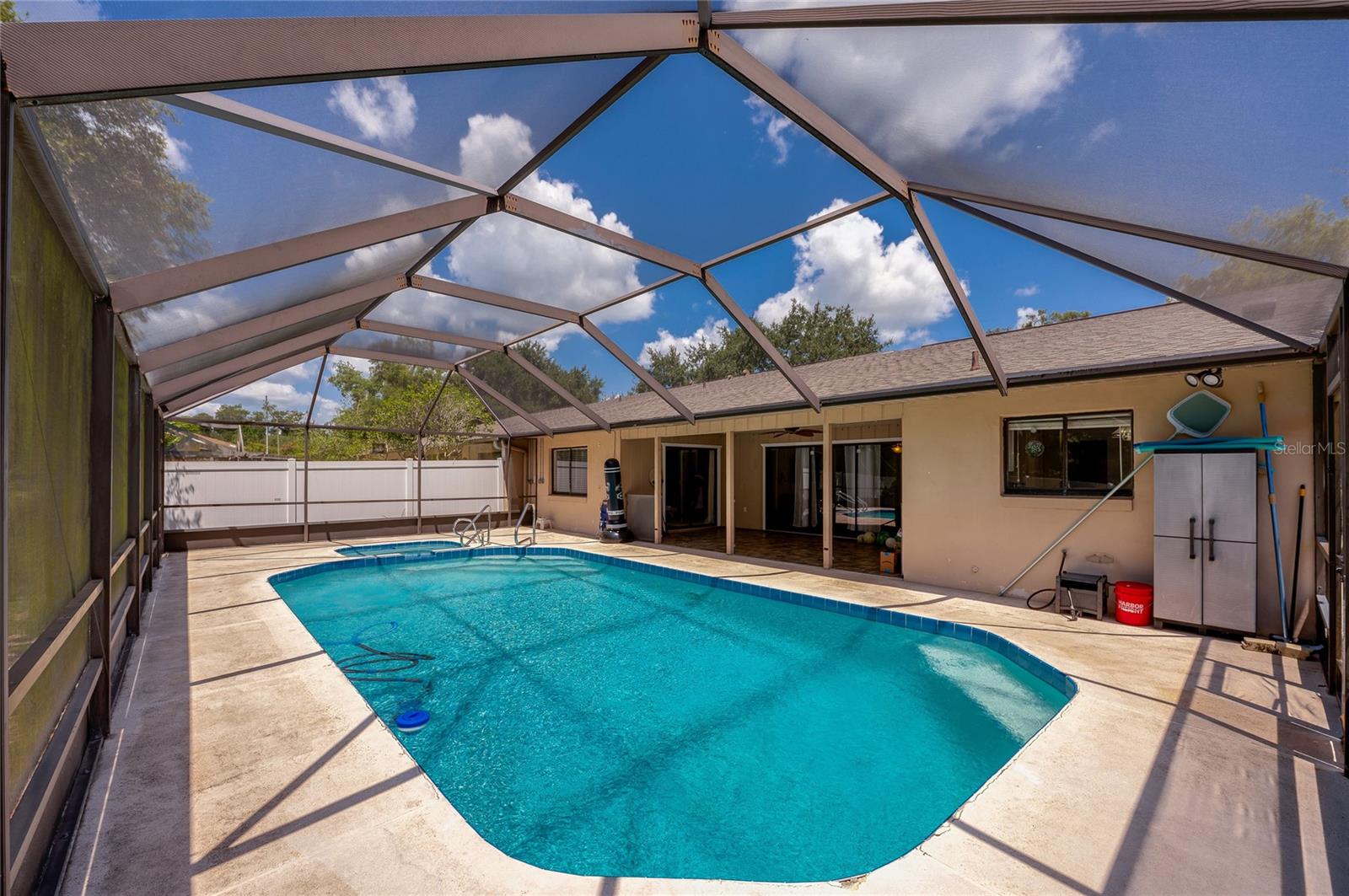 1040 W VILLAGE GREEN ROAD, Deland, FL 32720