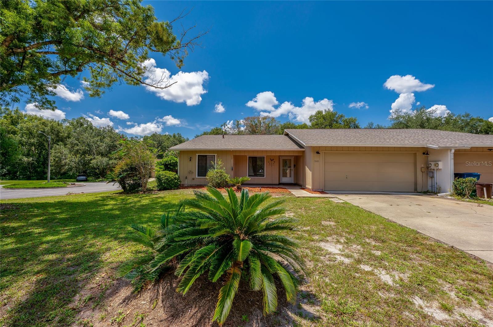 1040 W VILLAGE GREEN ROAD, Deland, FL 32720