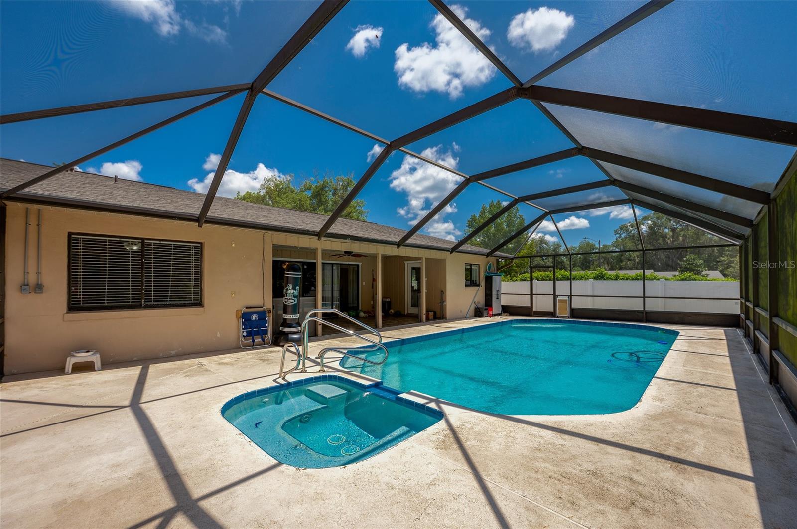 1040 W VILLAGE GREEN ROAD, Deland, FL 32720
