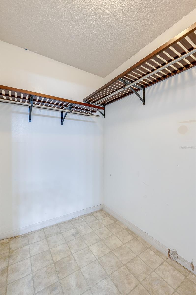 Walk-in closet