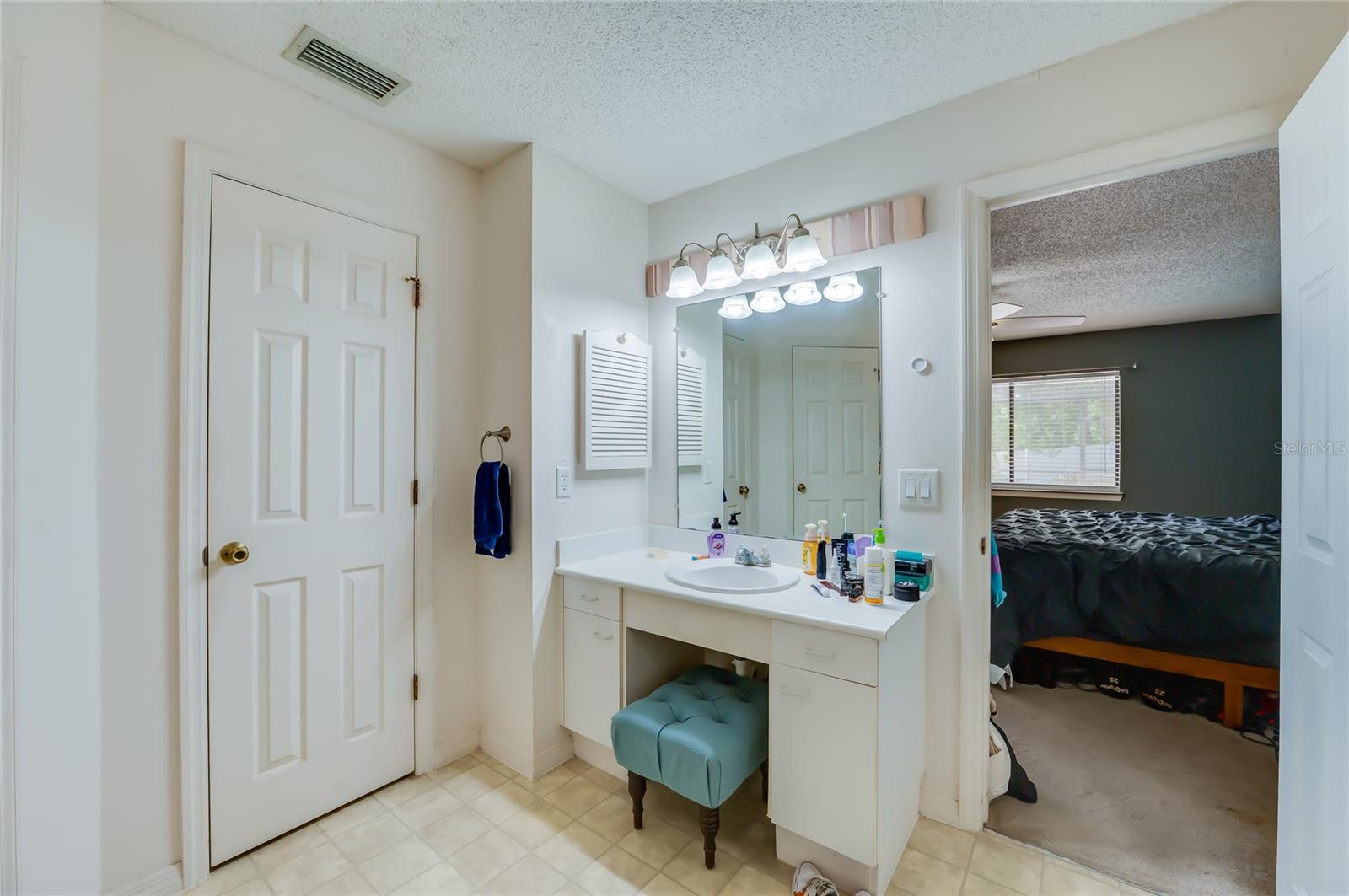 1040 W VILLAGE GREEN ROAD, Deland, FL 32720