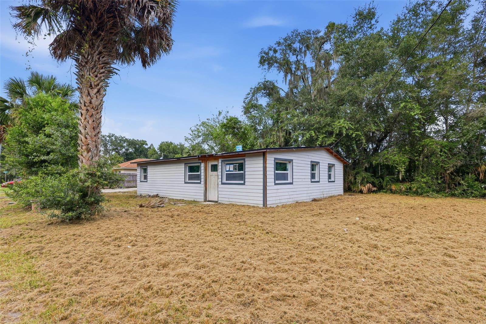 921 S SALISBURY AVENUE, Deland, FL 32720