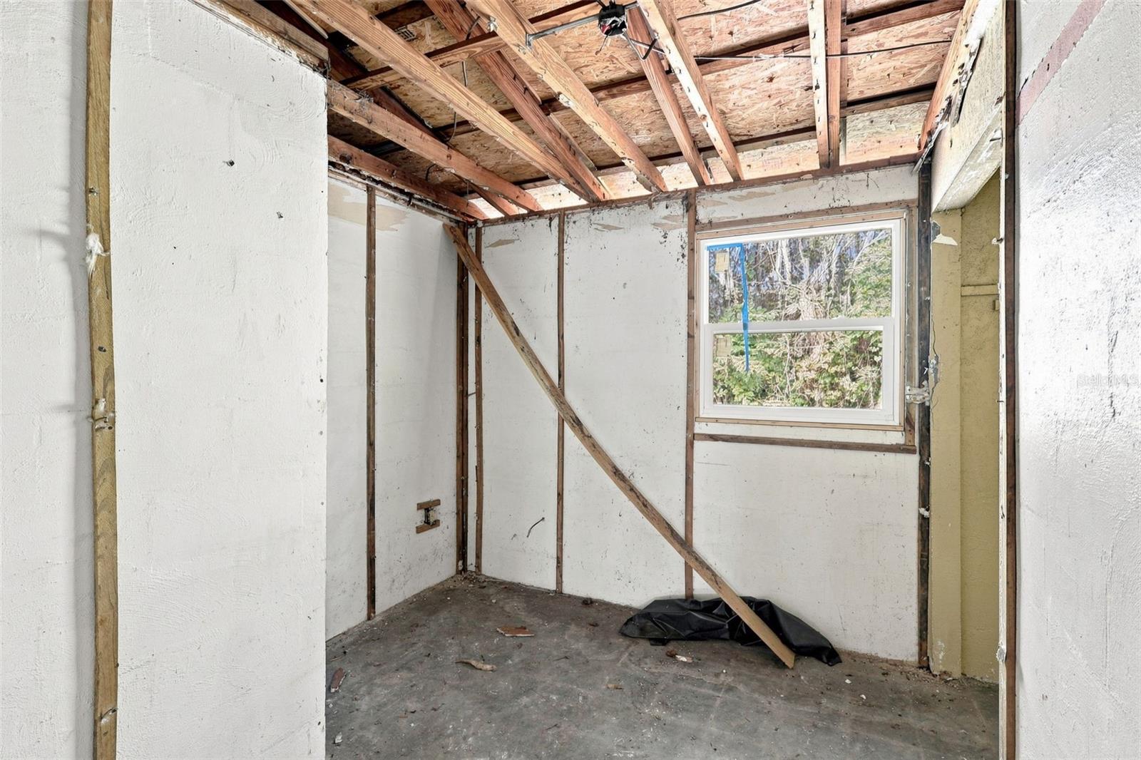 921 S SALISBURY AVENUE, Deland, FL 32720