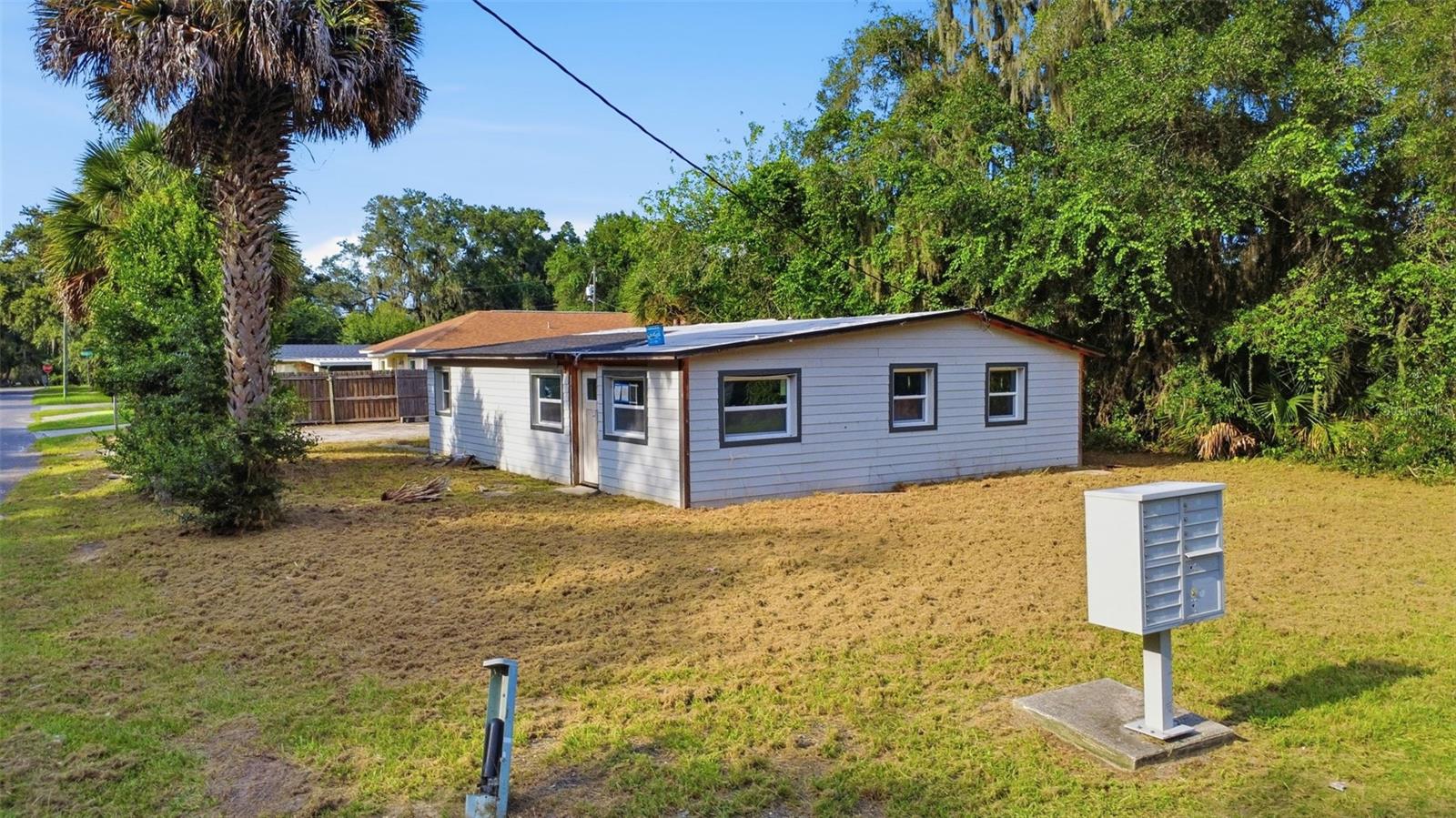 921 S SALISBURY AVENUE, Deland, FL 32720