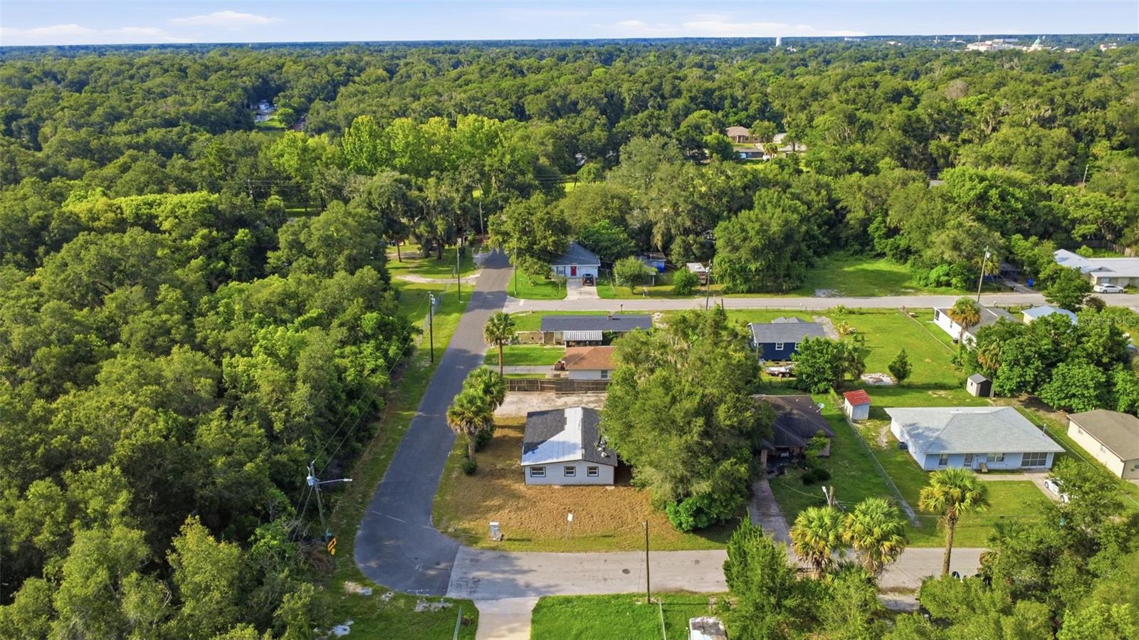 921 S SALISBURY AVENUE, Deland, FL 32720